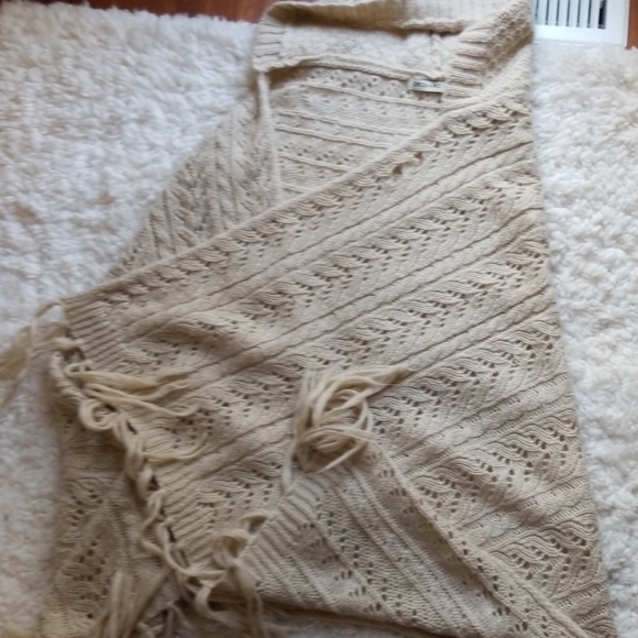 Origami by Vivian Cream Knit Hooded Shawl - Picture 5 of 6